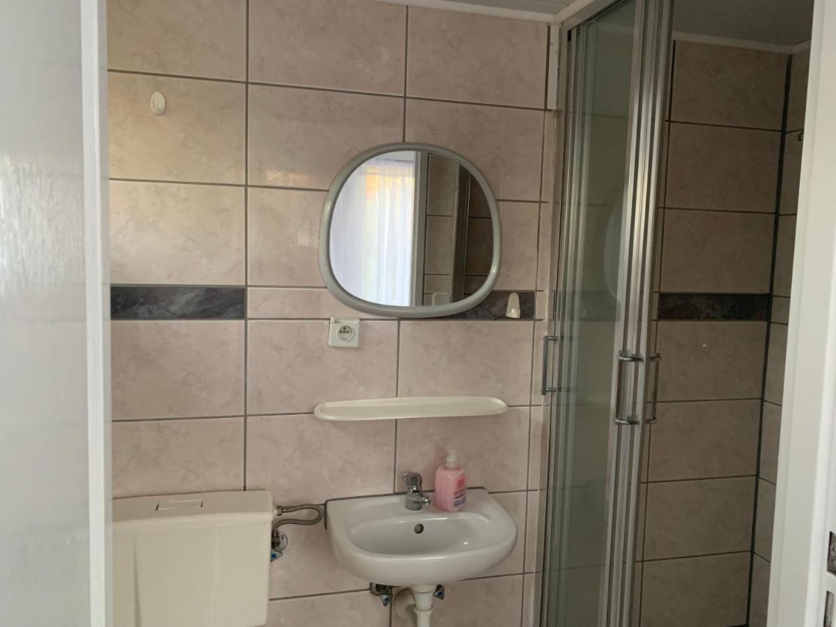 Dom Wczasowy Portowa Przystan 150M Od Plazy Mrzeżyno Exterior foto