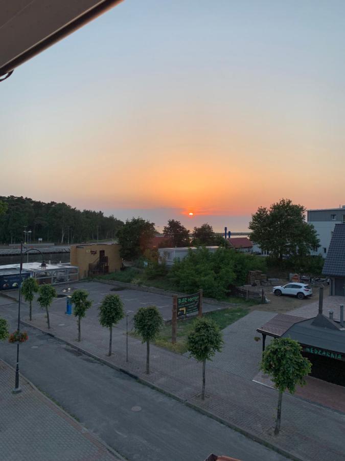 Dom Wczasowy Portowa Przystan 150M Od Plazy Mrzeżyno Exterior foto