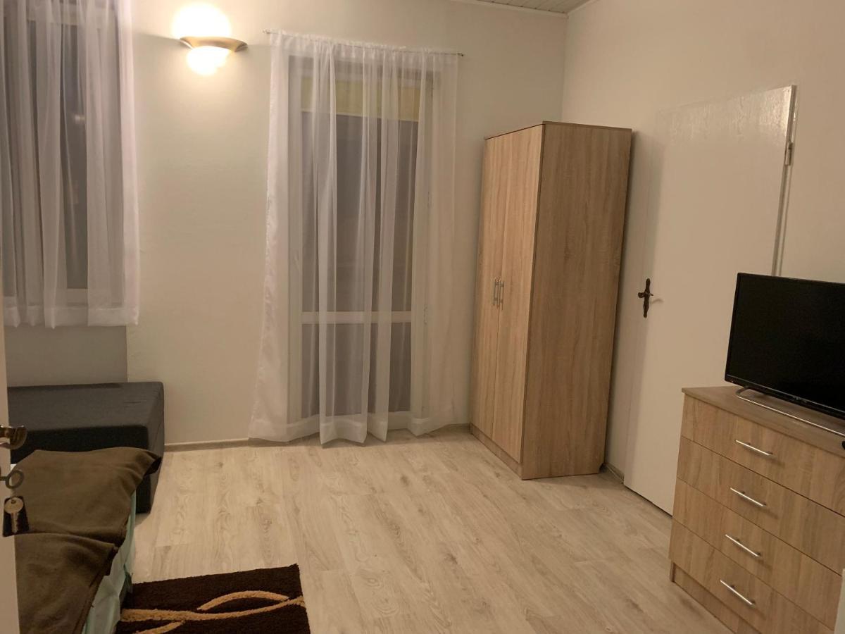 Dom Wczasowy Portowa Przystan 150M Od Plazy Mrzeżyno Exterior foto